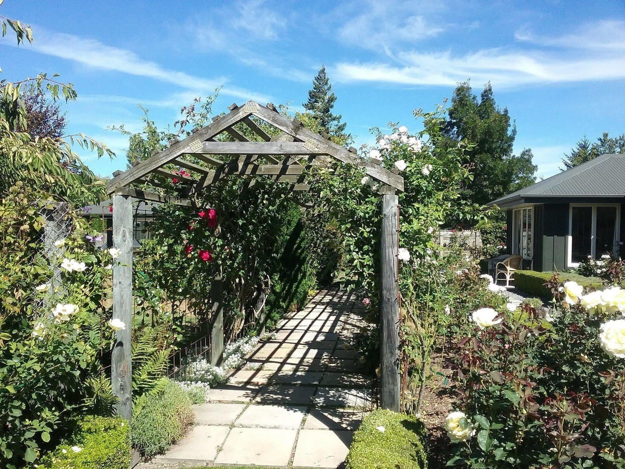 Bed and Breakfast Marchmont Gardens Ханмер-Спрингс Экстерьер фото